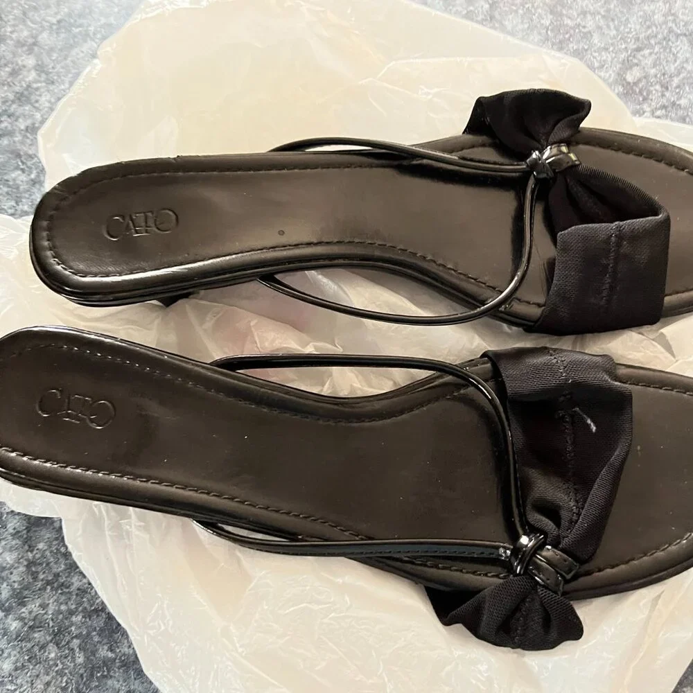 CATO slip-on black sandals with 2-inch heels - size: 9.5